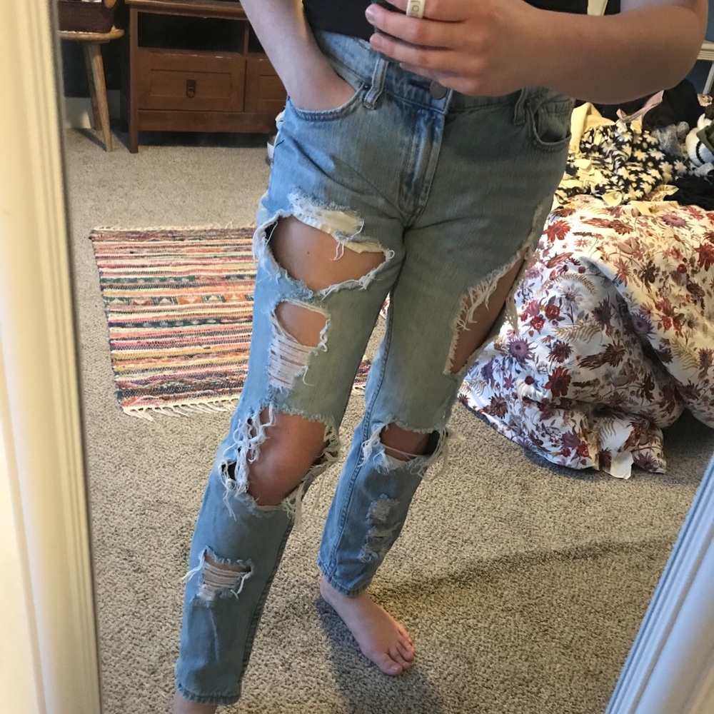 Ripped Boyfriend Jeans